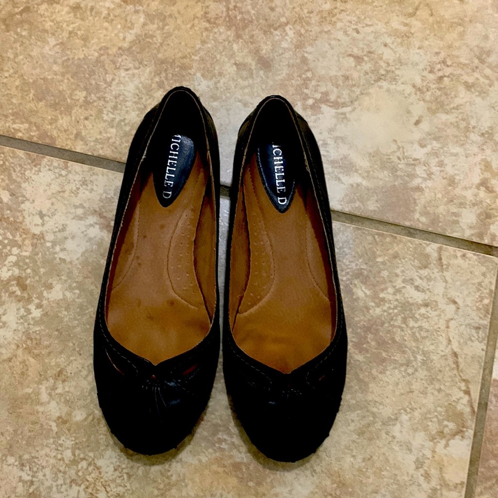 Black Michelle D shoes. 7.5 size like new.